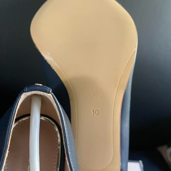 BCBGENERATION  Dark Ink Hallix Memory Foam Pointed-Toe Chain Trim Pumps-NIB - Picture 7 of 7